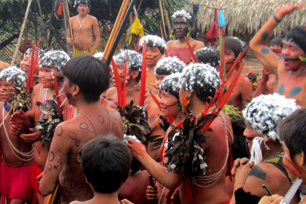 comunidades indigenas en Canaima
